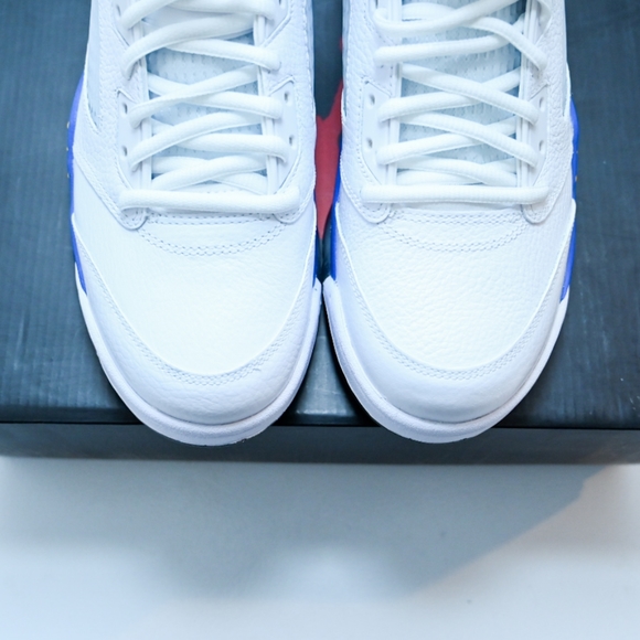 Jordan 5 Laney size 7.5 Brand new with flaw - Picture 3 of 12